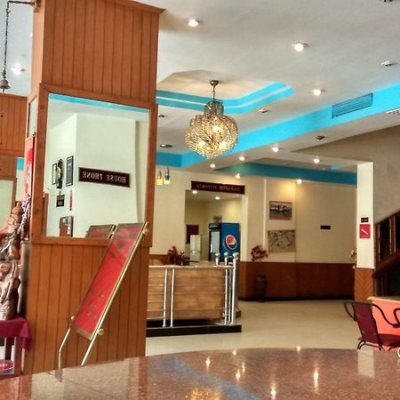 Le Grand Manali - The River Facing Hotel Экстерьер фото