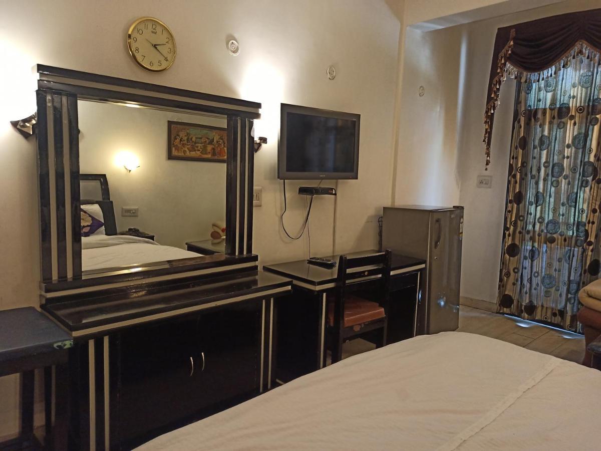 Le Grand Manali - The River Facing Hotel Экстерьер фото