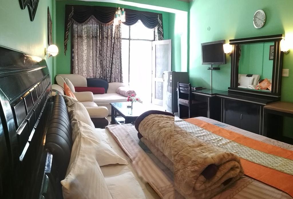 Le Grand Manali - The River Facing Hotel Экстерьер фото